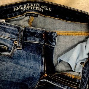 3 pairs American eagle jeans size 4 short